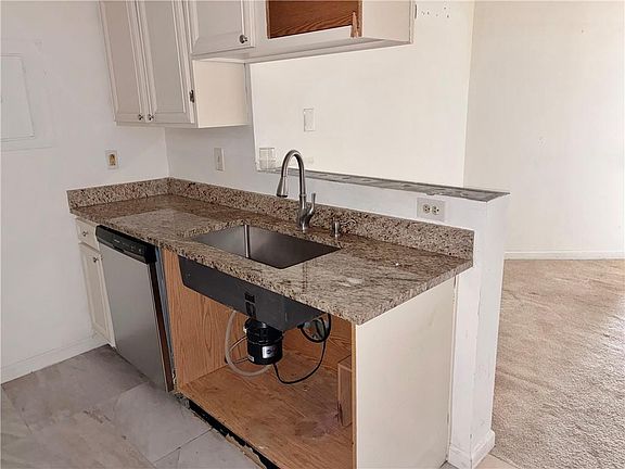 3rd image of 795 Hammond Dr APT 311