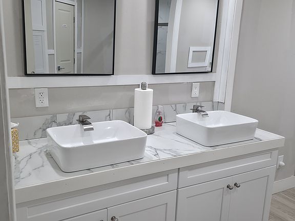 5th image of 2766 Abilene Ln #L