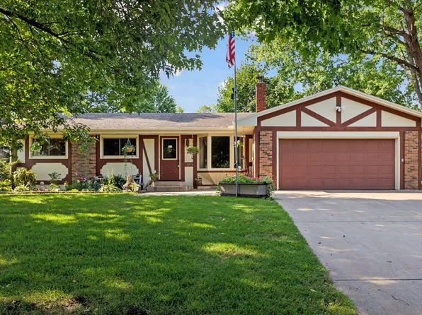 12815 27th Pl N, Plymouth, MN 55441