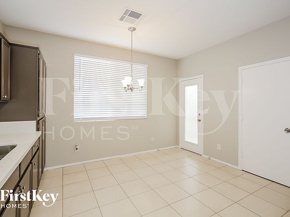 5th image of 5916 Sandra Field Ct