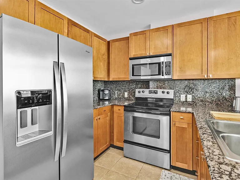 500 Seawall Blvd #1105 — Photo 4