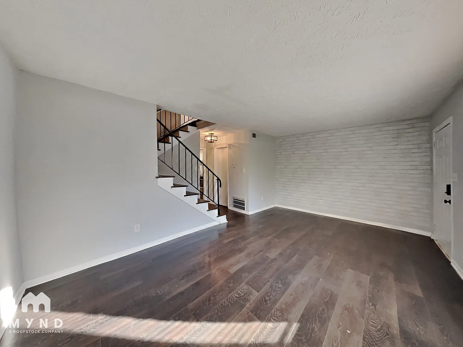 2 bed, 1.0 bath, 1248 sqft, $1,435 — Photo 3