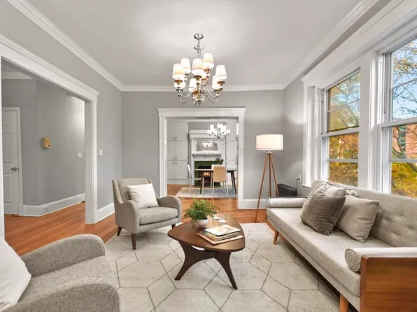 6 Stedman St #2, Brookline, MA 02446
