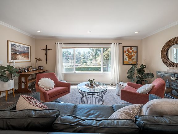4th image of 1540 Encino Dr