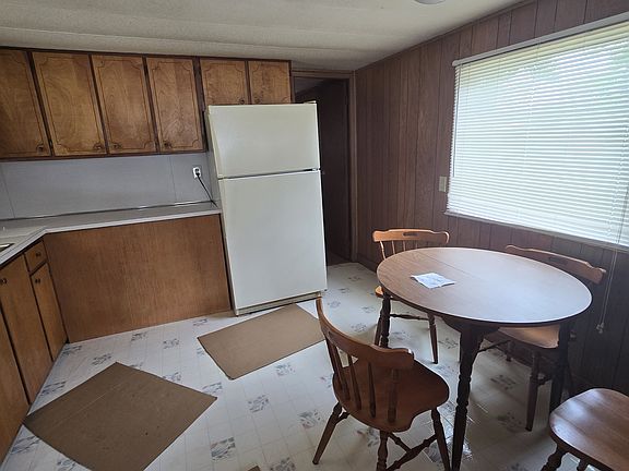 2nd image of 224 Prince Ave