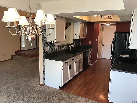5th image of 2048 Foxknoll Dr