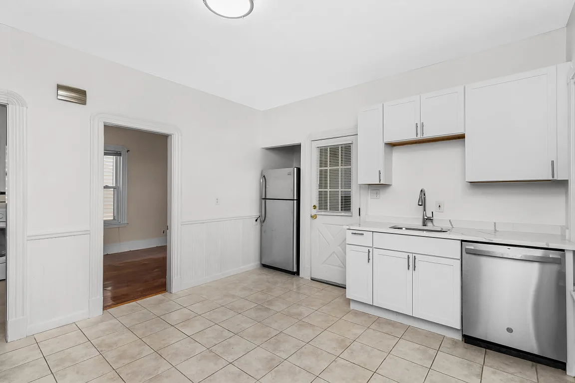 Building Photo - 48 Wordsworth St #1