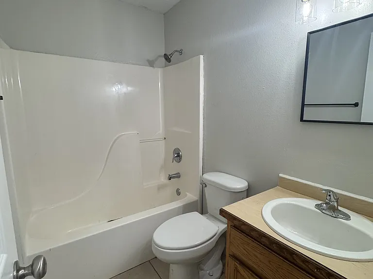 23345 Smith Rd — Photo 11