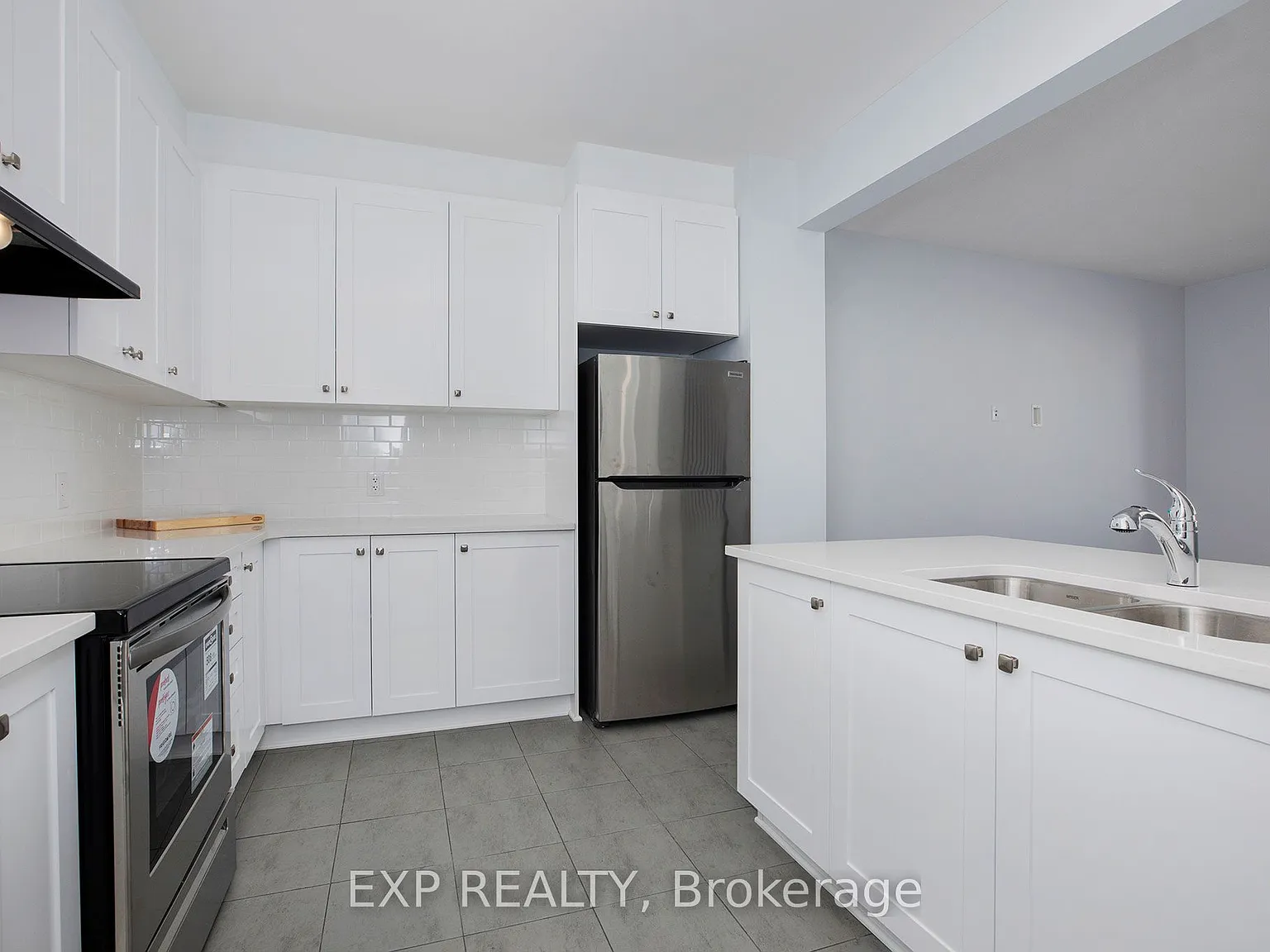 2 bed, $2,400 — Photo 3