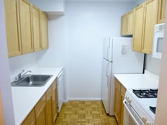 Rented by Siderow Residential Group