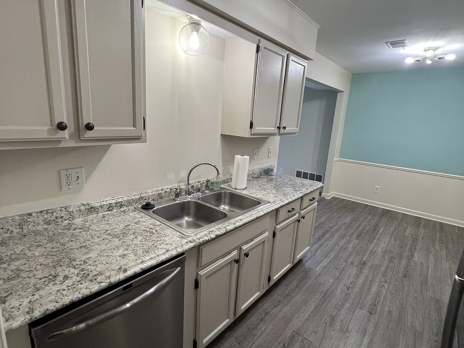 6165 Innkeepers Ct — Photo 2