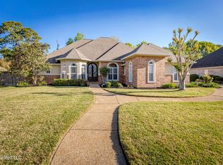 2109 Whitney Oaks Dr, Ocean Springs, MS 39564