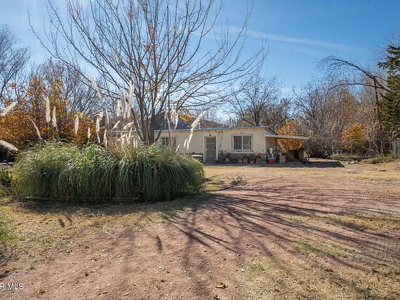3rd image of 4112 Roxbury Dr