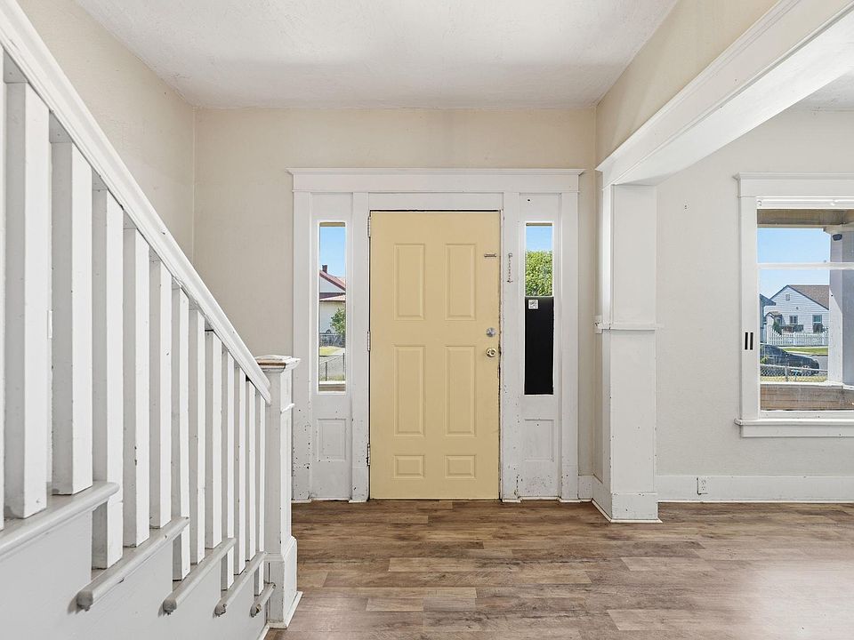 1st image of 307 W Bonneville St