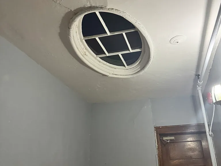 324 Hudson Ave #3 — Photo 8