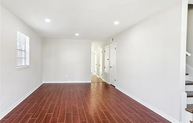 3 bed, 1.5 bath, 1341 sqft, $1,800 — Photo 2