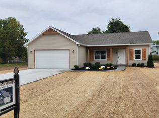 1309 N 8th St, Elwood, IN 46036