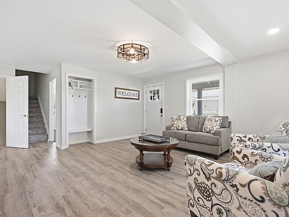 4th image of 131 N 11th St