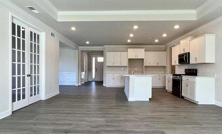 1st image of 113 Sylvan Dr