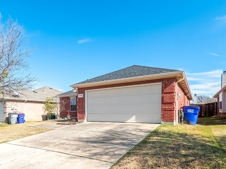 2716 Dawn Spring Dr — Photo 5