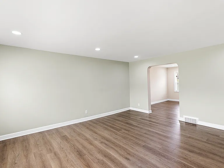 Living Room (alt view)