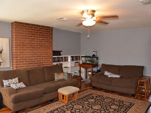 4th image of 3012 E College Ave