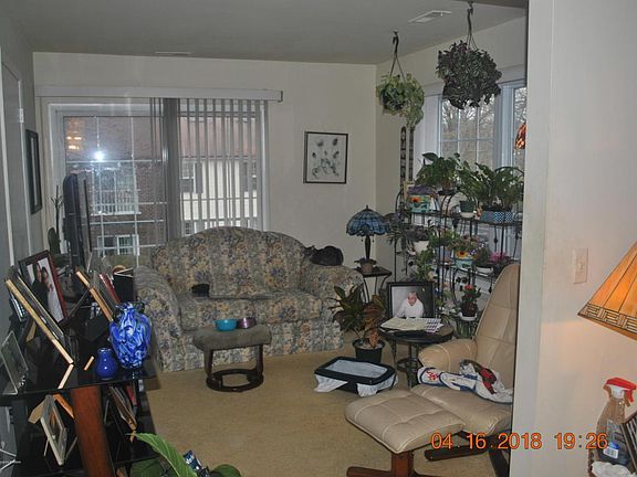 3rd image of 712-7 Zlotkin Cir