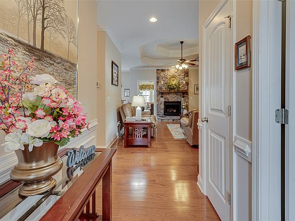 5th image of 134 Prescott Dr