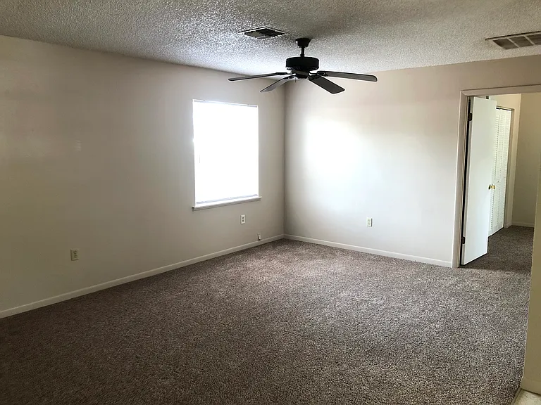 308 W Crescent Dr #2 — Photo 8