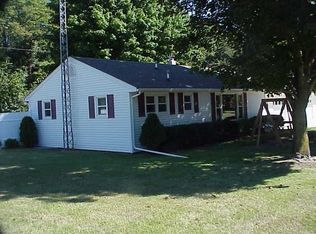 16280 3rd St, Three Rivers, MI 49093