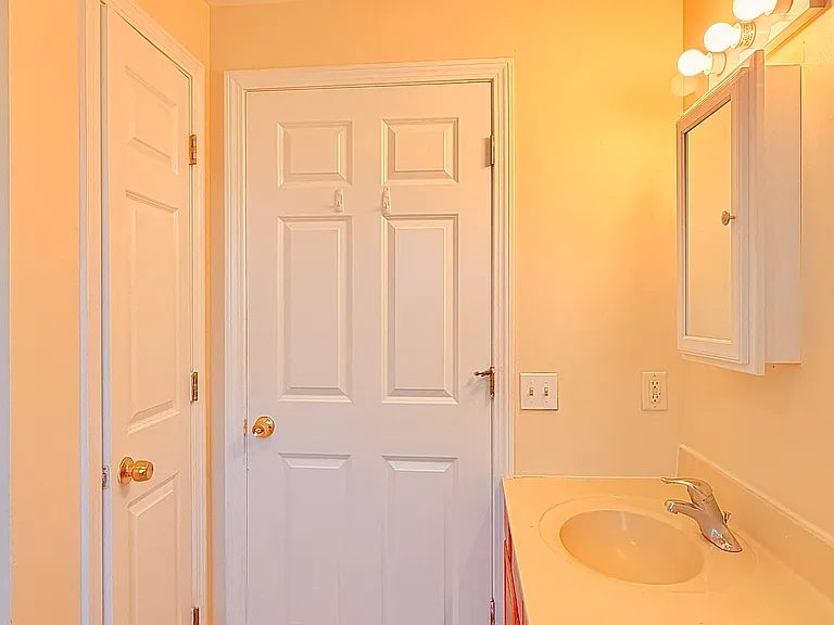 405 Main St #205 — Photo 29