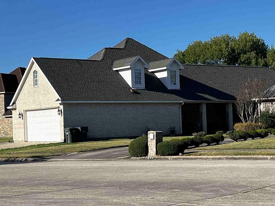 2nd image of 8000 Oakmont Dr