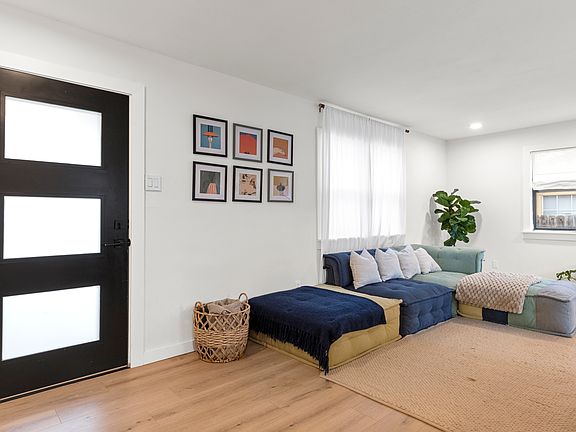 3rd image of 1111 Ebert Ave