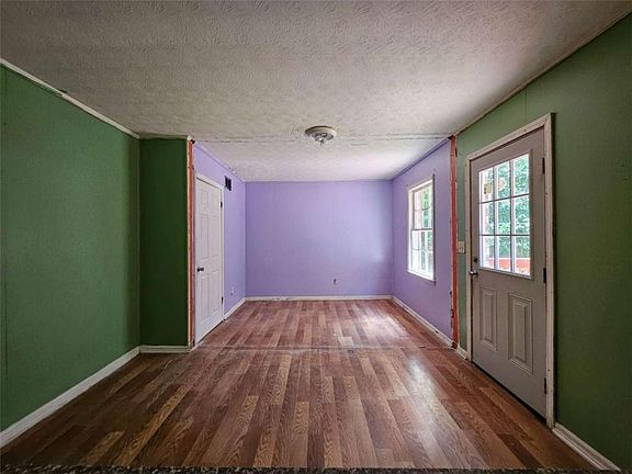 3rd image of 2515 Windmere Dr