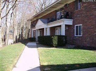 411 Solon Rd #A3, Chagrin falls village, OH 44022