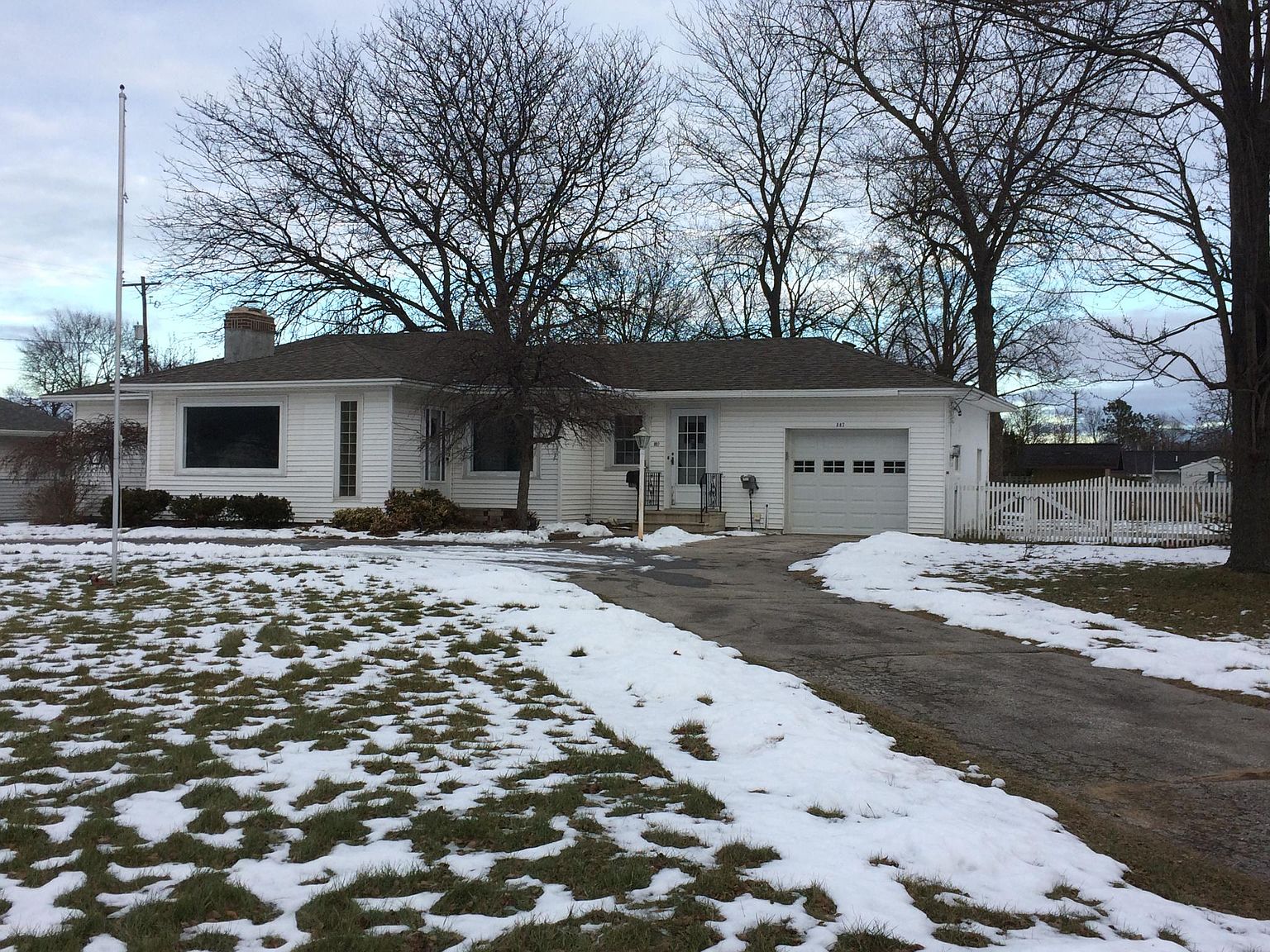 807 Elm St, Essexville, MI 48732 Zillow