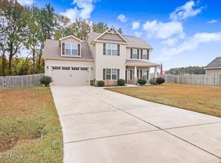 411 Planters Ridge Dr, Pikeville, NC 27863