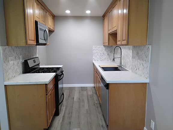 3rd image of 616 Prospect Ave APT 8