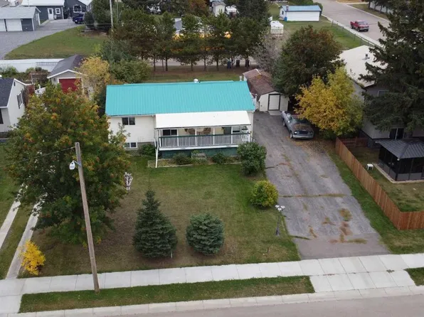 4108 W 49a Ave, Innisfail, AB T4G 1J9