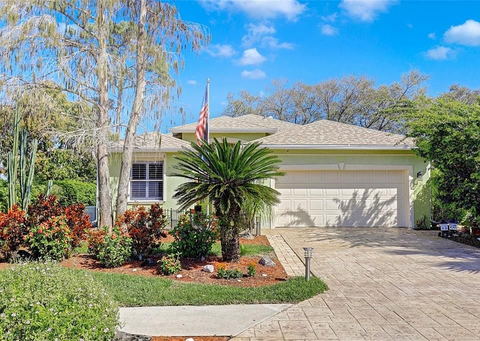 200 Stanhope Cir, Naples, FL 34104 Zillow