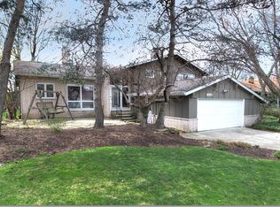 1890 Aldersgate Dr, Lyndhurst, OH
