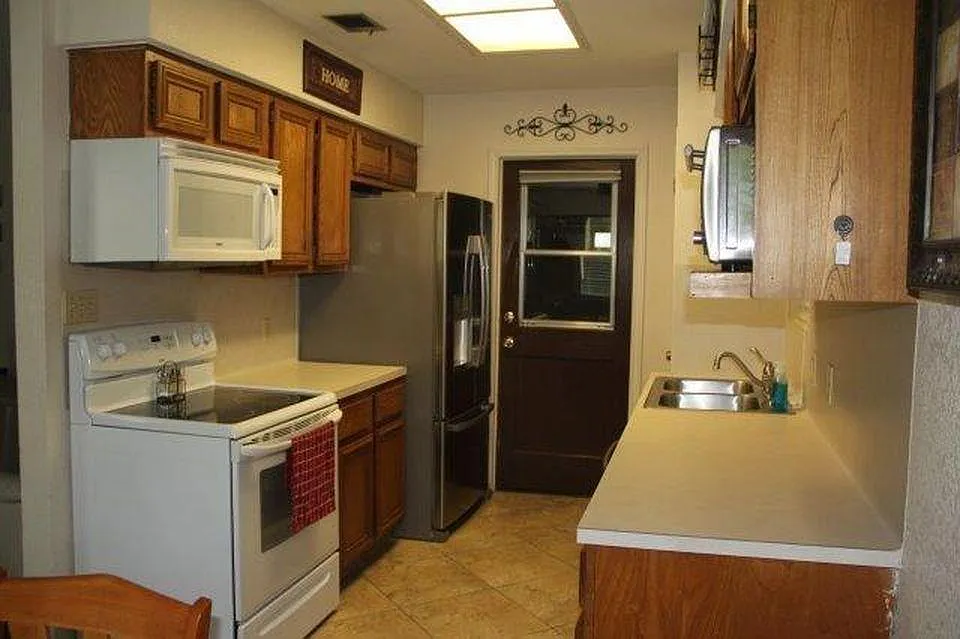 3 bed, 1238 sqft, $1,750 — Photo 4