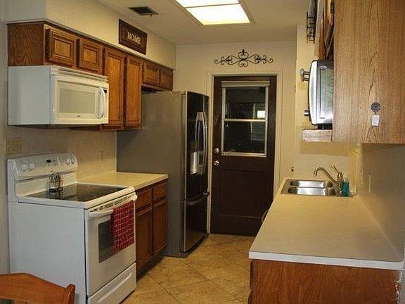 4th image of 420 Oyster Creek Ct