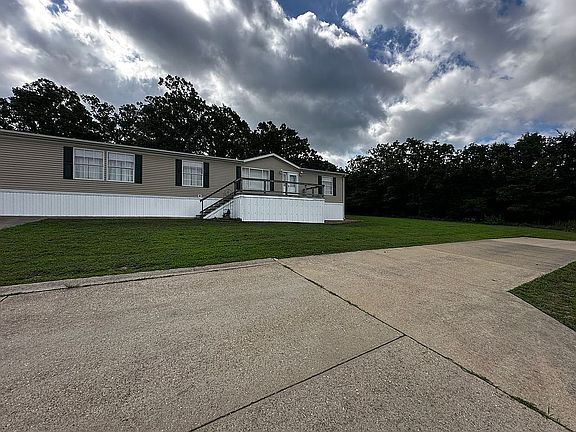 2nd image of 110 Harold Pl