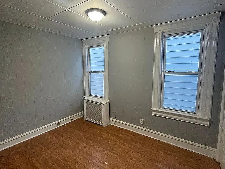 262 Chadwick Ave #BASEMENT — Photo 4