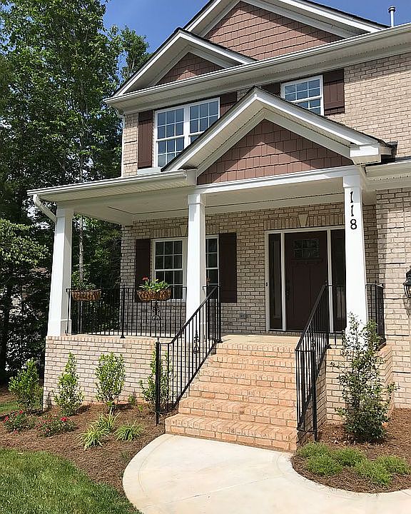 1st image of 118 Silverleaf Ln