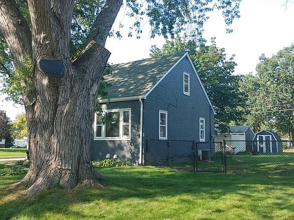 3rd image of 756 1st Ave S