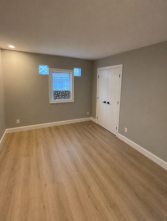 2nd image of 7034 W Belmont Ave Unit 2R