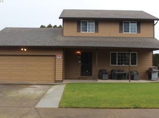215 SW 11th Ave, Canby, OR 97013