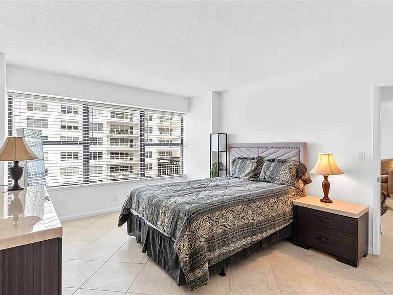 3800 Galt Ocean Dr #1108 — Photo 16